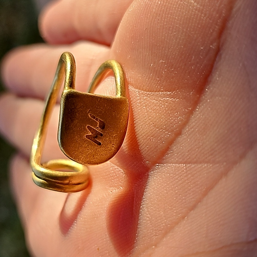 Marc jacobs safety pin ring